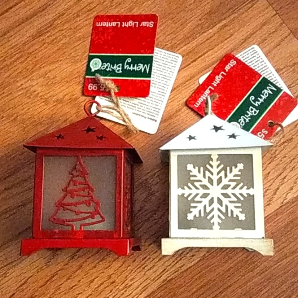 New with Tags set of 2-Mini 4" Star Light lanterns. Red & White